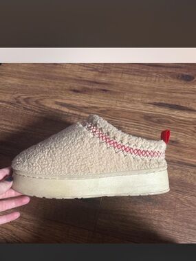 Kids Beige Sherpa Slip-On Shoes with Red Accent